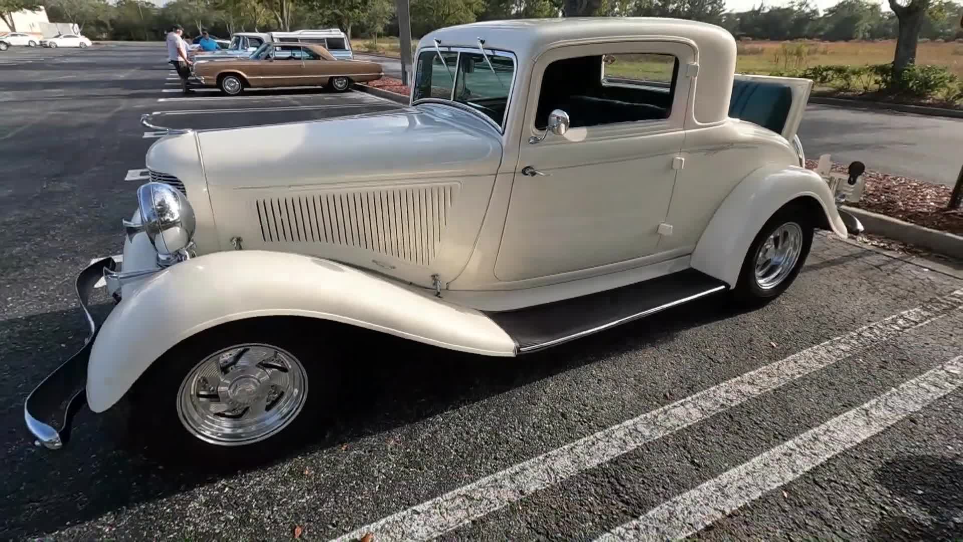 Bills Car Show - Louvonne Winn-Dixie Afternoon Car Cruise - Dec 31 2024